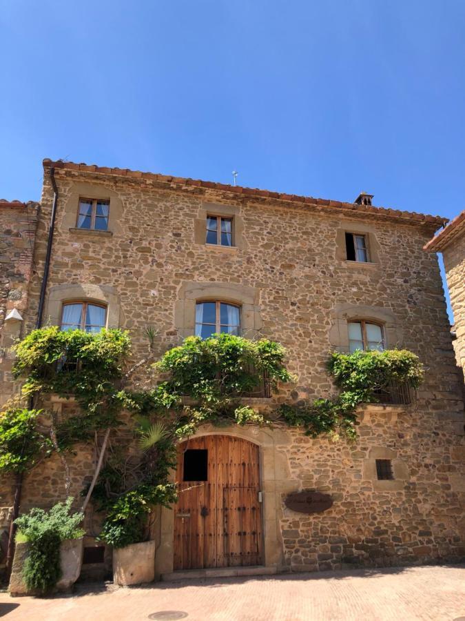 Готель El Palauet De Monells - Adults Only Екстер'єр фото
