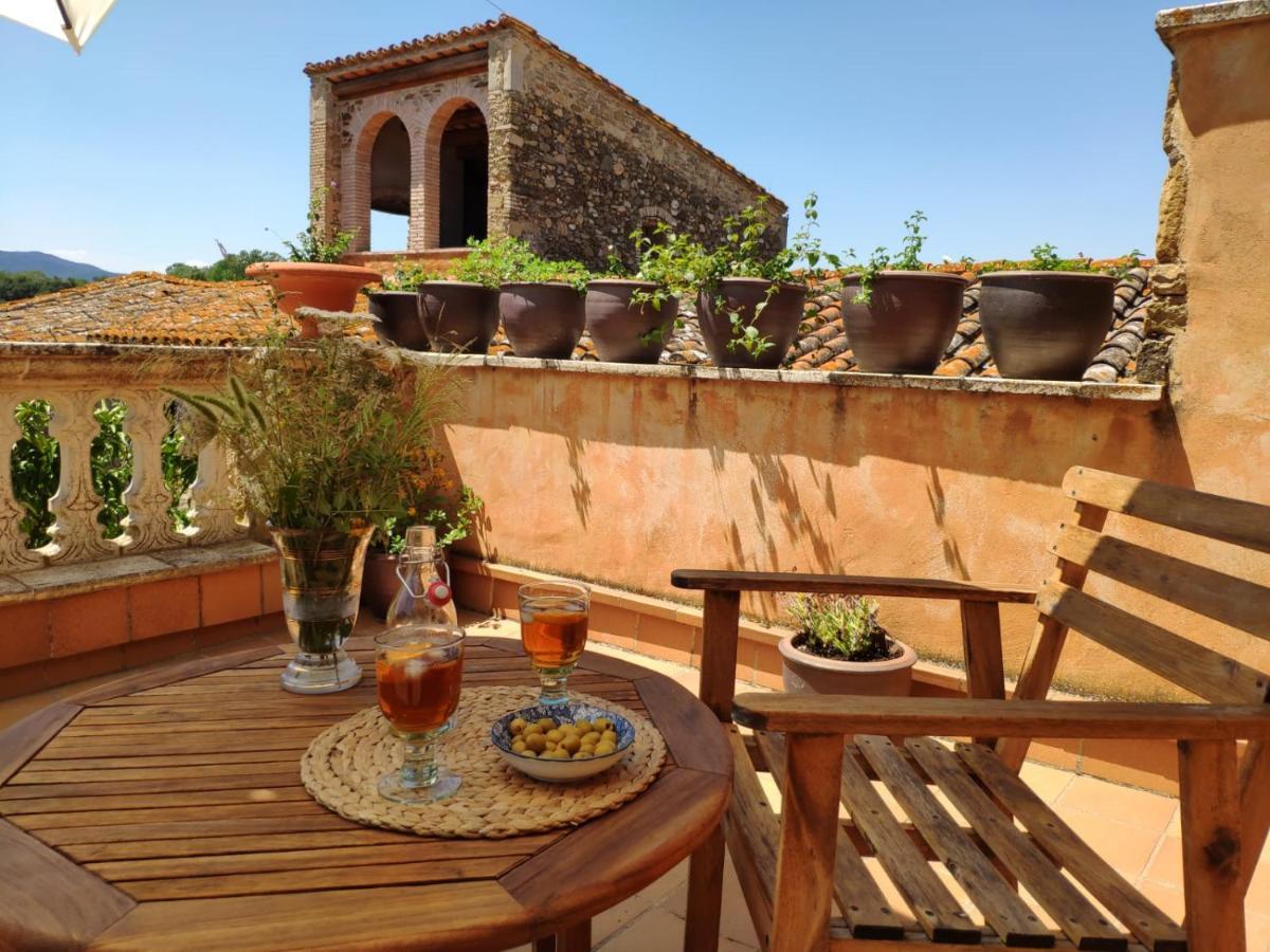 Готель El Palauet De Monells - Adults Only Екстер'єр фото