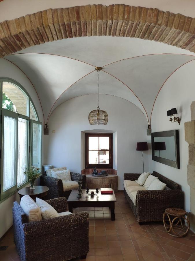 Готель El Palauet De Monells - Adults Only Екстер'єр фото